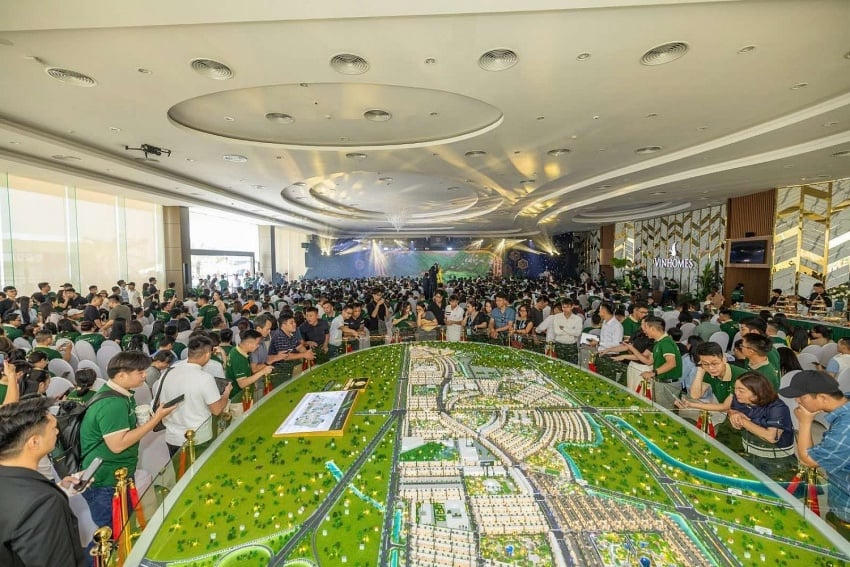 Sự kiện giới thiệu dự án Vinhomes Golden City và ra mắt phân khu Mặt Trời thu hút hàng nghìn nhà đầu tư