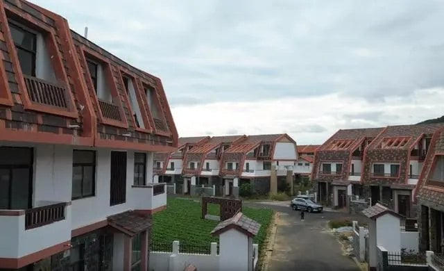 Hơn 10 năm qua, khu vực này vẫn bị bỏ hoang và chưa có hướng giải quyết. Ảnh: Baidu.