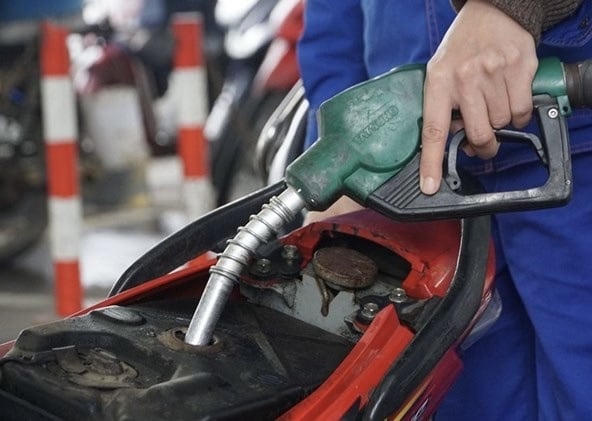 Một doanh nghiệp xăng dầu tại Thừa Thiên - Huế bị xử phạt hàng trăm triệu đồng. (Ảnh minh hoạ) &nbsp;