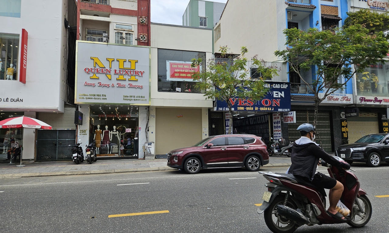 Hiu hắt phố thời trang Đà Nẵng: Loạt cửa hàng đóng cửa, cả năm không ai thuê