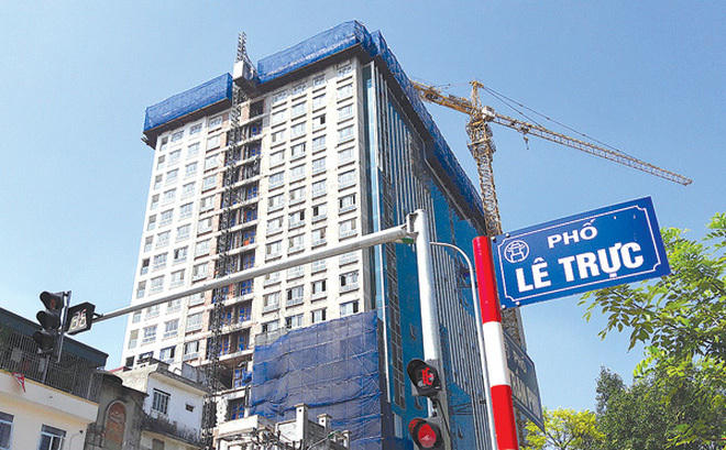 Tăng vài tầng, xây thêm trăm căn hộ rồi lừa dân bán hết
