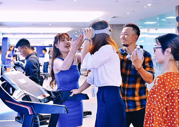 Hơn 3.000 khách hàng thích thú trải nghiệm phong cách sống thông minh