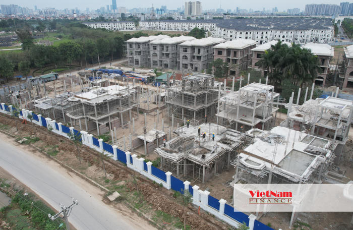 Cận cảnh Biệt thự Vườn Cam: Sau 17 năm vẫn dở dang và hoang vắng