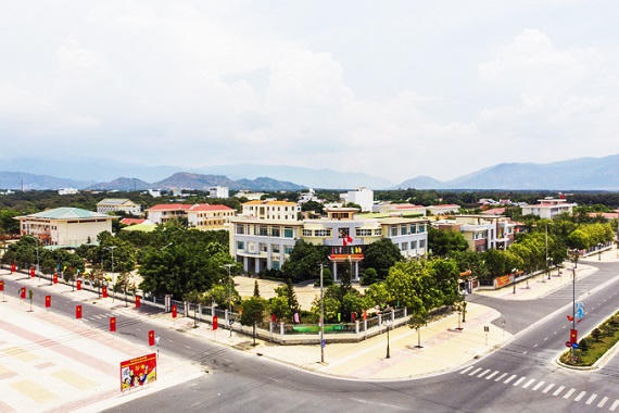 Thủ tướng yêu cầu Khánh Hòa nhanh chóng khắc phục cho được những yếu kém, tồn tại về quản lý đất đai và tổ chức tốt việc lập nhiệm vụ và đồ án quy hoạch chung đô thị mới tại huyện Cam Lâm