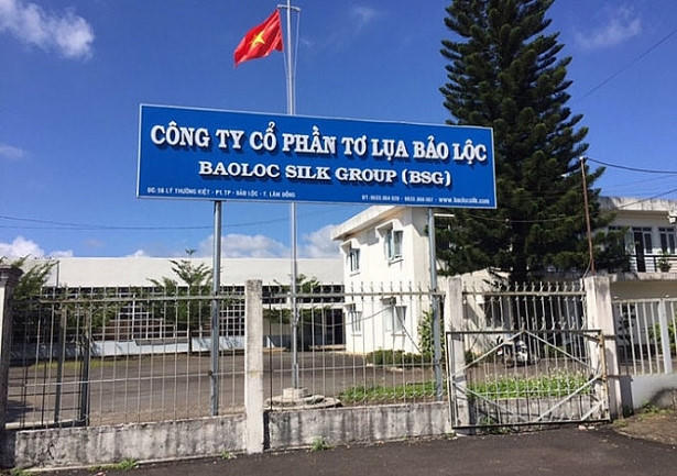 Từ Khaisilk đến Lý Xuân Hải: Hai đầu dải lụa