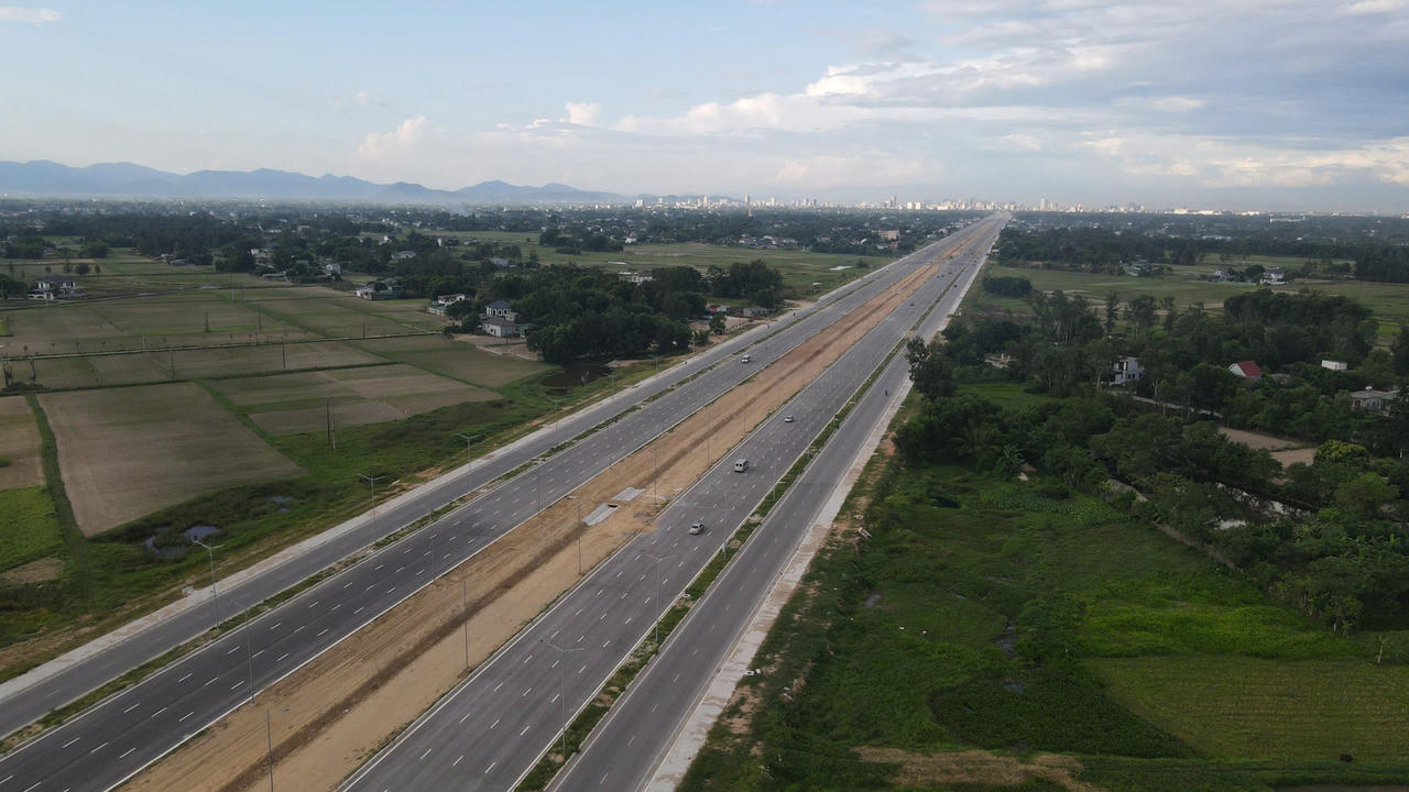 Đường đi qua 7 phường và xã của TP Vinh, huyện Nghi Lộc và thị xã Cửa Lò....