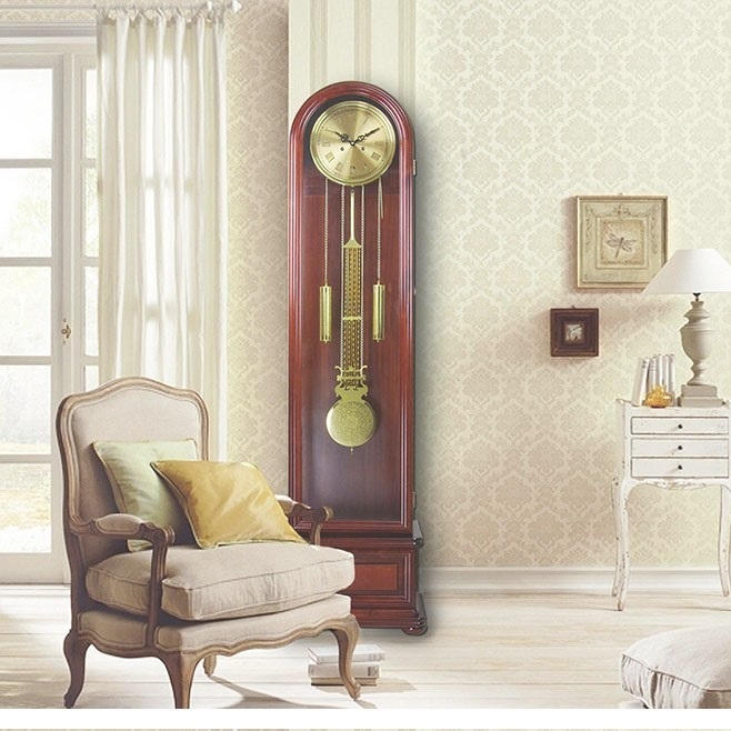 Lỗi treo đồng hồ phòng khách làm chặn vận may, ‘thổi bay’ sức khỏe