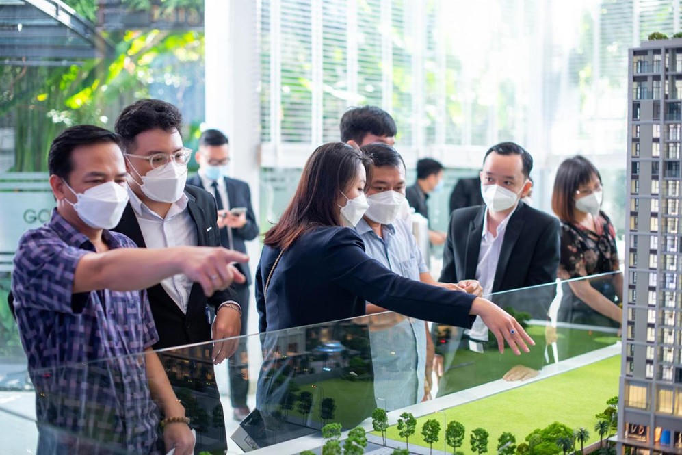 Giá nhà liên tục tăng cao, vượt xa thu nhập người dân. &nbsp;