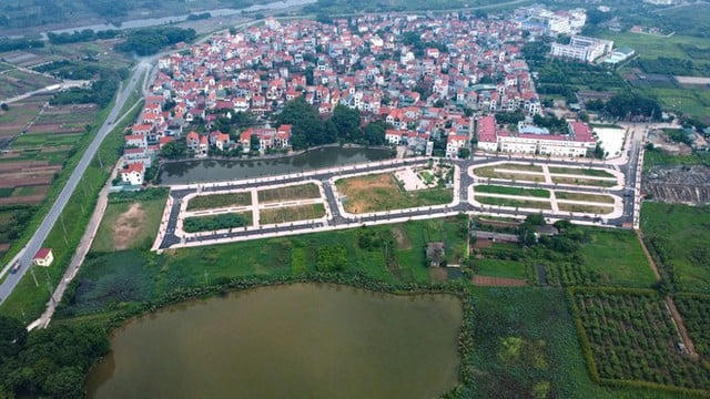 Nhiều lô đất vừa trúng đấu giá đã gửi chênh cả nửa tỷ đồng.