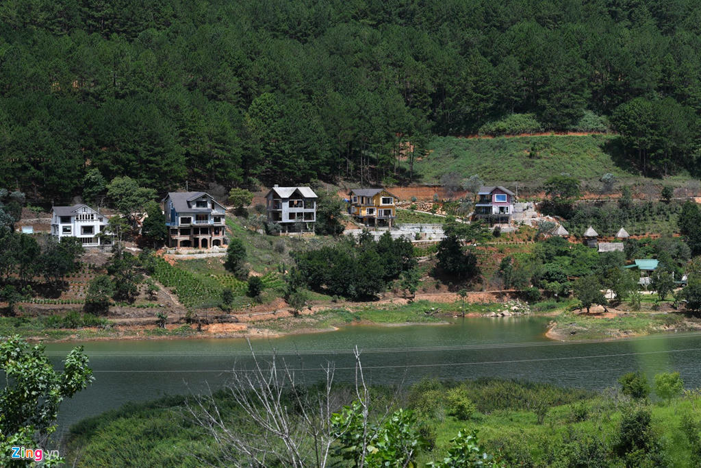 Nhiều dự án bất động sản sai phạm ‘bao vây’ hồ Tuyền Lâm ở Đà Lạt