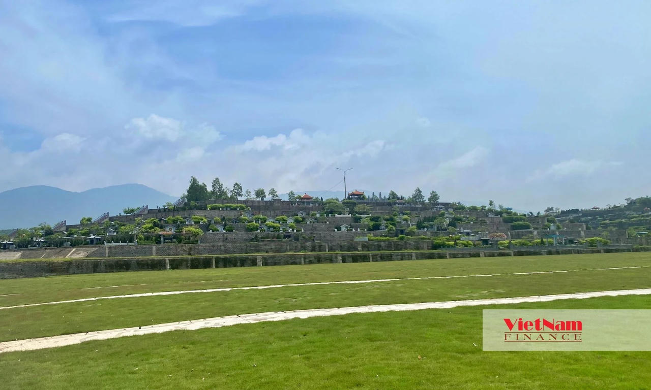 Doang nghiệp BĐS tồn kho 11,5 tỷ USD, dân liều mua căn hộ chưa sổ đỏ