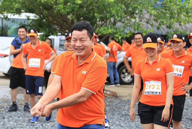 Ông Trương Gia Bình trong hoạt động của công ty. Ảnh: FPT Chúng ta &nbsp;