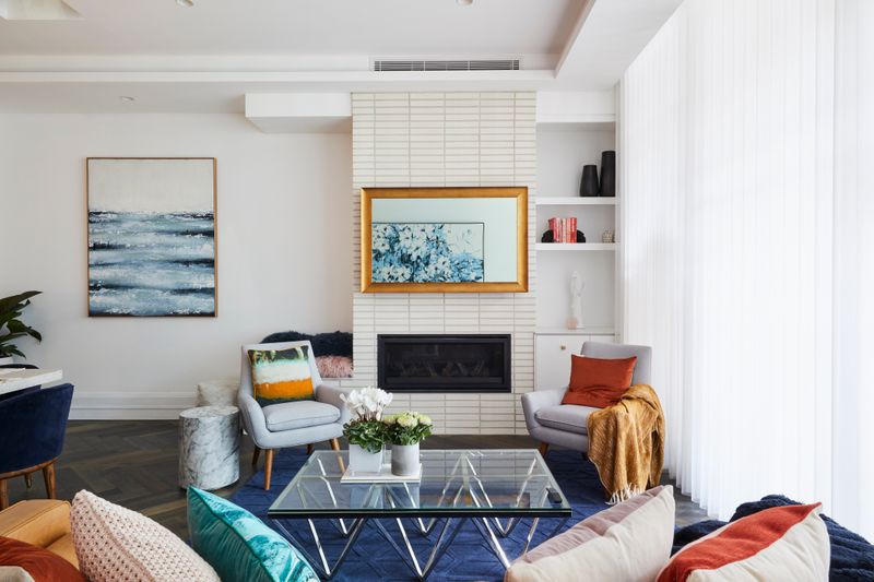 5 nguyên tắc đặt TV cỡ lớn trong phòng khách nhỏ khiến nhà thoáng rộng bất ngờ