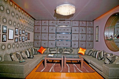 Soi phong thủy từ những ‘bạch dinh’ cực bề thế của sao Việt