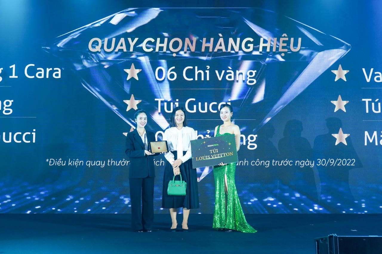 Khách hàng may mắn nhận giải Đặc biệt tại sự kiện &nbsp;