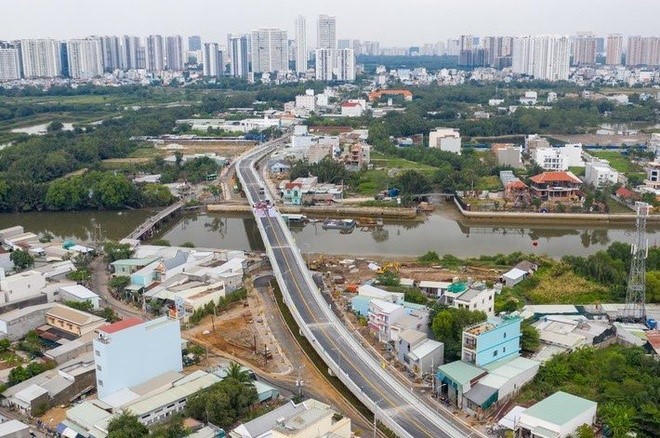 Giá đất Củ Chi, Hóc Môn, Bình Chánh tăng mạnh nhờ đề án lên quận/thành phố. &nbsp;