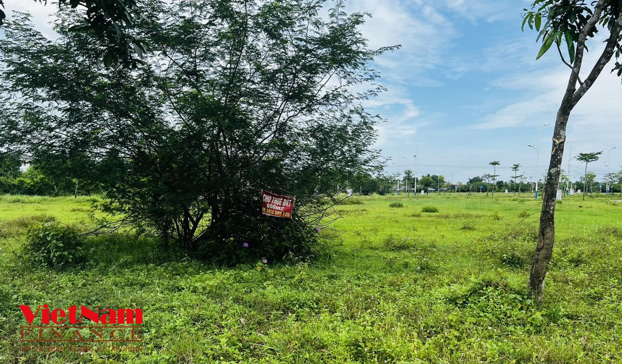 Cảnh hoang lạnh tại khu đô thị 400ha gần biên giới Việt - Trung