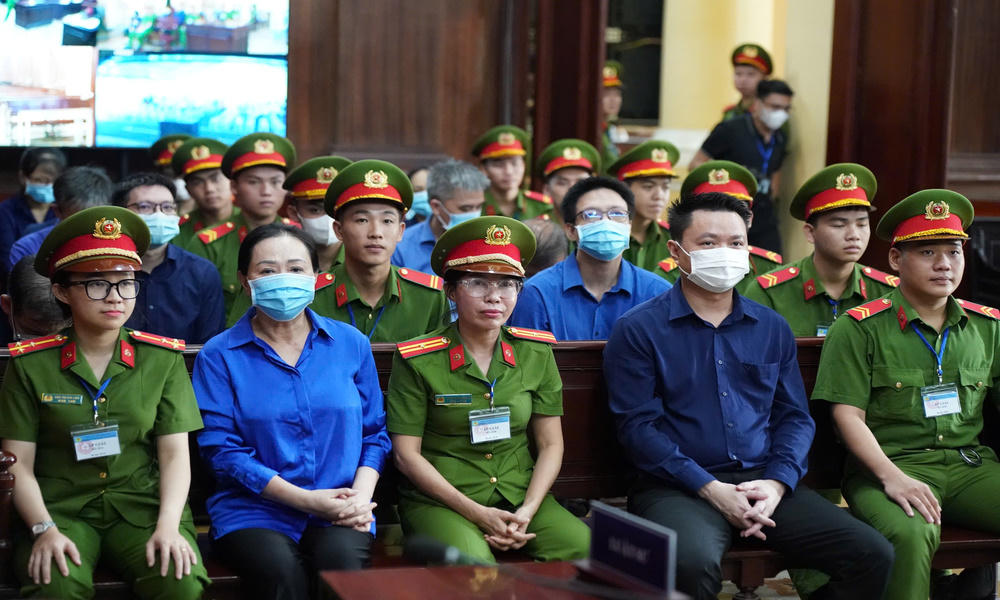 Viện kiểm sát nhân dân cấp cao tại TP. HCM đã đề nghị Hội đồng xét xử bác kháng cáo của bị cáo Trương Mỹ Lan trong vụ án Vạn Thịnh Phát (giai đoạn 1). &nbsp;