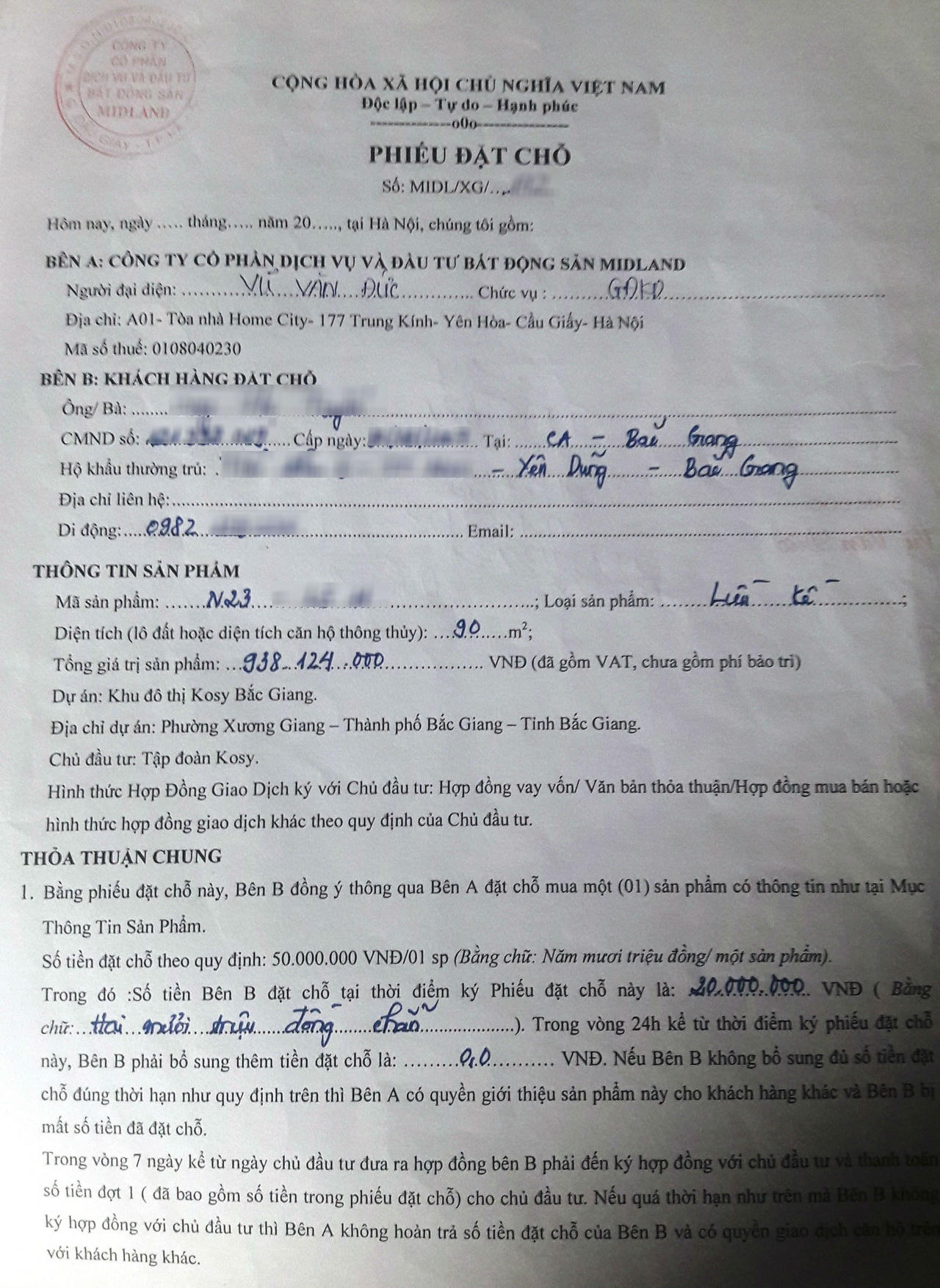 Mặc dù Chủ tịch UBND tỉnh Bắc Giang đã có chỉ đạo, thế nhưng sàn bất động sản Midland vẫn rao bán, nhận đặt chỗ và thu tiền của khách hàng tại Dự án Khu đô thị Kosy Bắc Giang. (Ảnh: Trần Tiền)