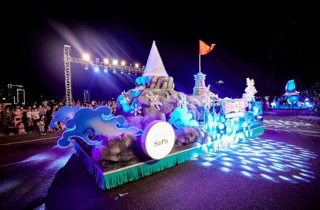 Đà Nẵng ‘bùng nổ’ trong đêm mở màn lễ hội Carnival đường phố Sun Fest