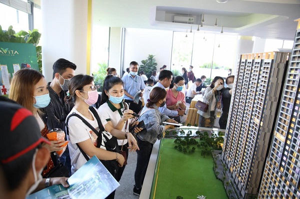 Bức tranh trái chiều của môi giới bất động sản mùa dịch: Người bận rộn, kẻ thong dong