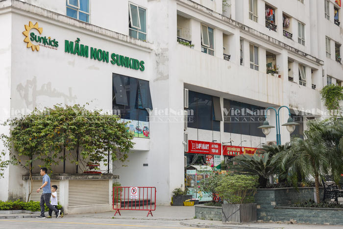 Hà Nội: Đỏ rực băng rôn tại chung cư Athena Complex Xuân Phương