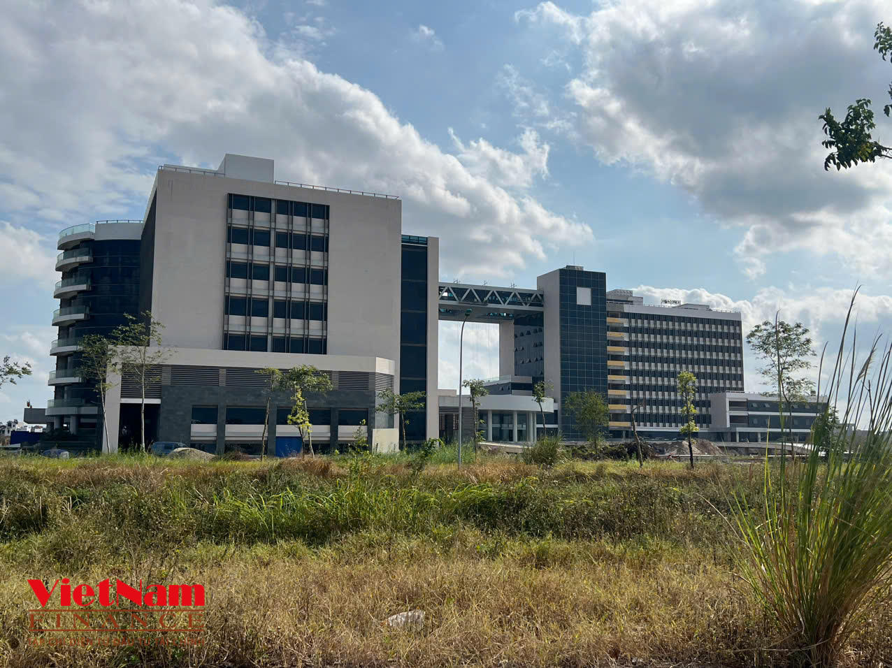 Nam Định: Bệnh viện 1.700 tỷ suốt 18 ‘đắp chiếu’ sắp đưa vào sử dụng