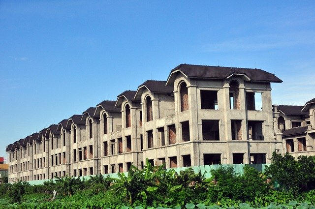 Cận cảnh 44 biệt thự triệu USD bỏ hoang nhiều năm cạnh Hồ Tây