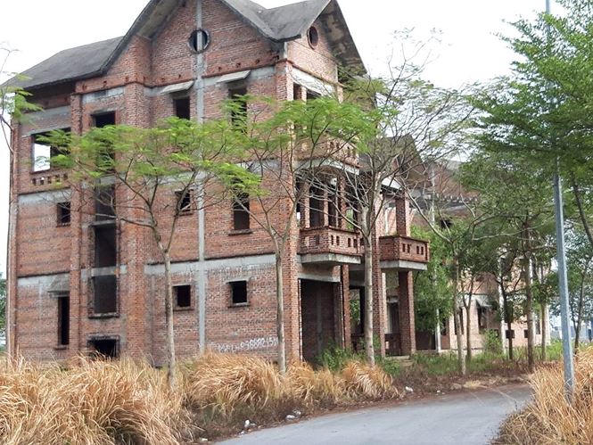 Ai chống lưng cho dự án “ăn bớt” NOXH xây biệt thự, nhà liền kề?