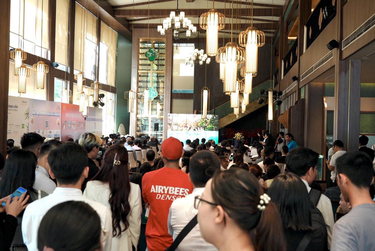 Đông đảo ứng cử viên tham dự tìm kiếm cơ hội việc làm trong lĩnh vực Bất động sản, Du lịch, Ẩm thực, vui chơi giải trí