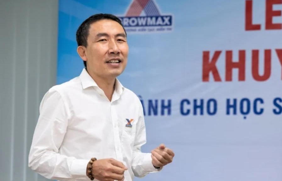 Ông Mai Văn Hoàng