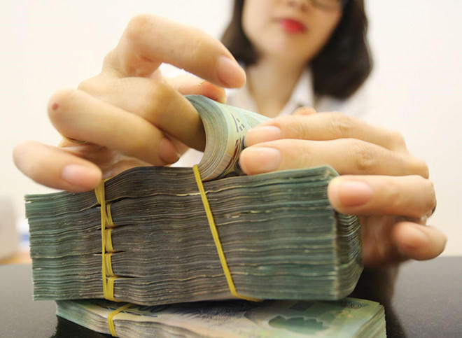 Tiếp tục giảm lãi suất cho vay, tăng hạn mức tín dụng phù hợp