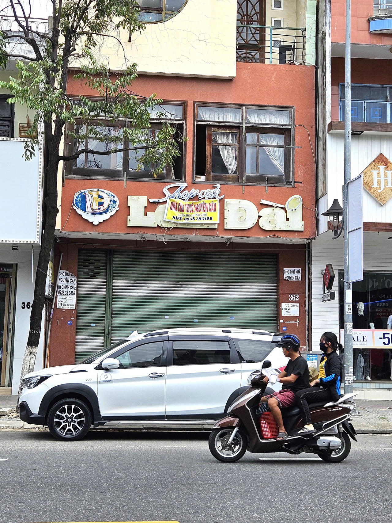 Hiu hắt phố thời trang Đà Nẵng: Loạt cửa hàng đóng cửa, cả năm không ai thuê