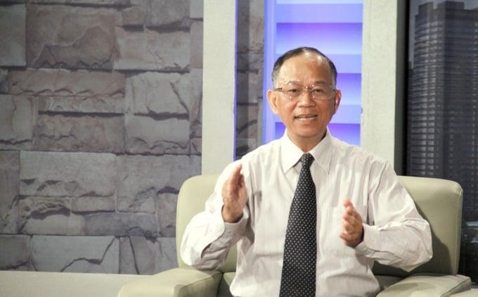 Chuyên gia Nguyễn Minh Phong: Vàng và USD lập đỉnh có thể dẫn đến nguy cơ chết đọng vốn, gây hệ lụy không hề nhỏ