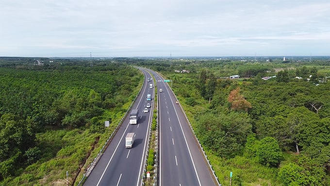 Cao tốc TP. HCM - Long Thành - Dầu Giây được kiến nghị mở rộng lên 10 làn xe &nbsp;