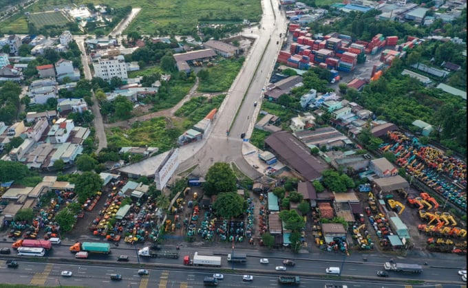 Đường trục chính Đông Tây. Ảnh: Dantri &nbsp;