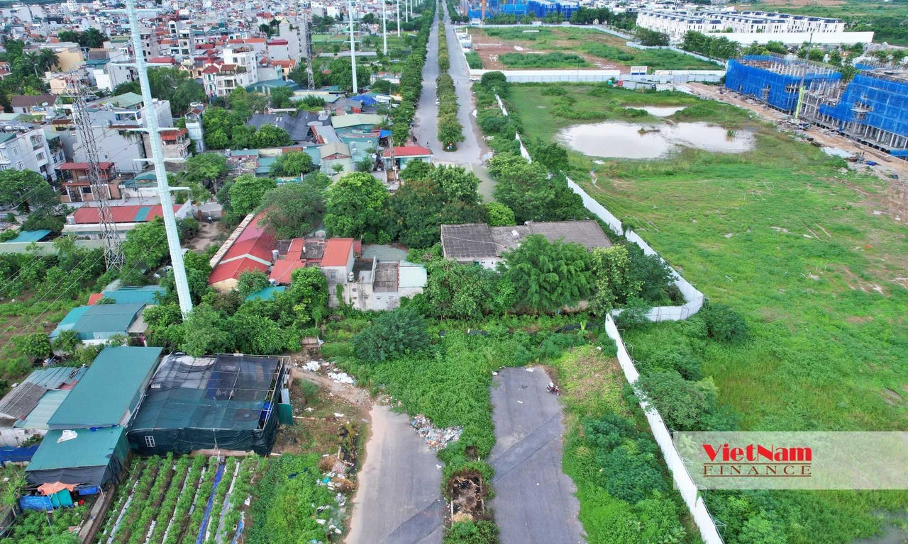 Dự án được khởi công vào tháng 2/2014 và dự kiến sẽ hoàn thành chỉ sau 6 tháng. Tuy nhiên, sau hơn một thập kỷ, dự án vẫn chưa thể hoàn thành vì còn một đoạn khoảng 50m chưa được giải phóng mặt bằng. 