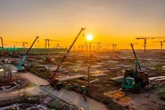 Cùng với Tổ hợp công viên biển tạo sóng Royal Wave Park đã vận hành, hệ thống tiện ích, dịch vụ đẳng cấp cũng sẽ sớm có đủ các mảnh ghép &nbsp;