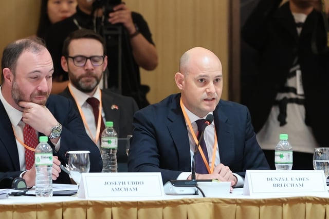 Đại diện Hiệp hội Doanh nghiệp Anh Quốc tại Việt Nam phát biểu tại hội nghị