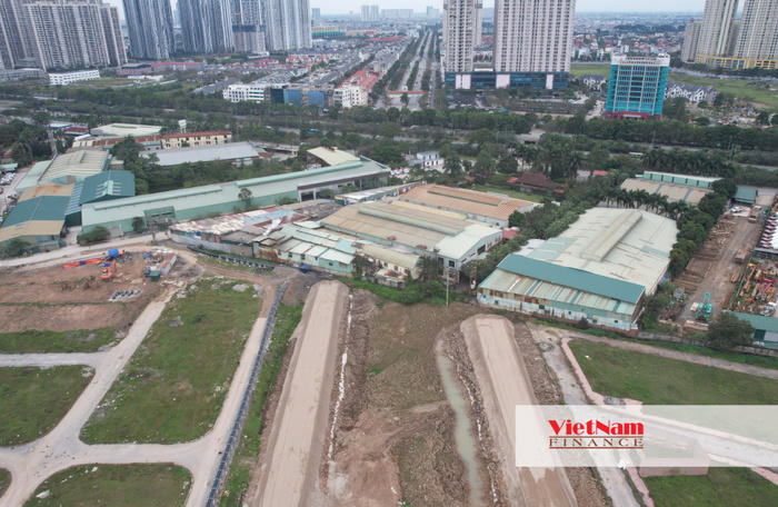  Đường vành đai 3,5 xuất phát từ cao tốc Pháp Vân, đoạn Phúc La và kết thúc tại Quốc lộ 2. Trong đó, đoạn qua đại lộ Thăng Long sẽ được xây dựng hầm chui có tổng mức đầu tư hơn 2.450 tỷ đồng.&nbsp;Công trình do Ban quản lý dự án đầu tư xây dựng công trình dân dụng TP Hà Nội làm chủ đầu tư. &nbsp;