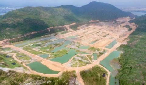 Dự án Khu du lịch Hải Giang Merry Land do Công ty CP Dịch vụ Giải trí Hưng Thịnh Quy Nhơn (thành viên của Tập đoàn Hưng Thịnh) làm chủ đầu tư. &nbsp;