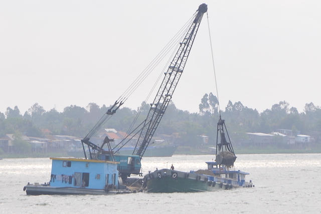 Khai thác cát từ các mỏ cát trên sông thuộc địa phận tỉnh An Giang (ảnh minh họa). &nbsp;