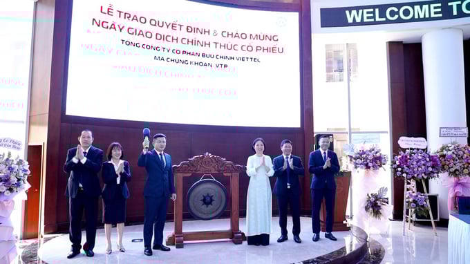 Sáng 12/3/2024, HOSE đã tổ chức lễ trao quyết định và chào mừng ngày giao dịch chính thức cổ phiếu Tổng CTCP Bưu chính Viettel với mã chứng khoán VTP. &nbsp;