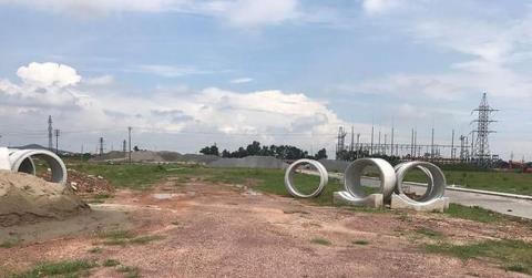 Hạ tầng dự án Đình Trám - Sen Hồ vẫn chưa hoàn thiện nhưng đã có nhiều thông tin rao bán đất nền tại dự án.&nbsp;Tiến độ Đình Trám Sen Hồ, có nên mua nhà Đình Trám Sen Hồ