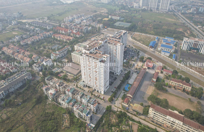 Hà Nội: Đỏ rực băng rôn tại chung cư Athena Complex Xuân Phương