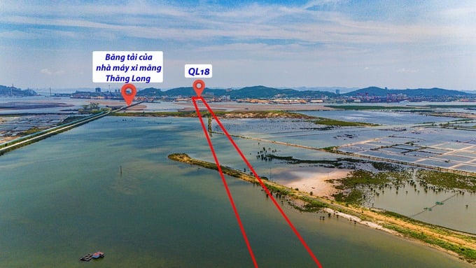 Cầu Cửa Lục chạy song song với băng tải của nhà máy xi măng Thăng Long. Ảnh: Internet