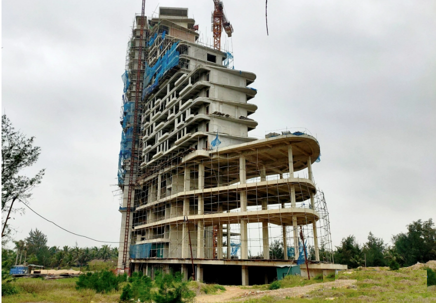 Dự án khách sạn 5 sao Pullman xây xong phần thô rồi bỏ hoang