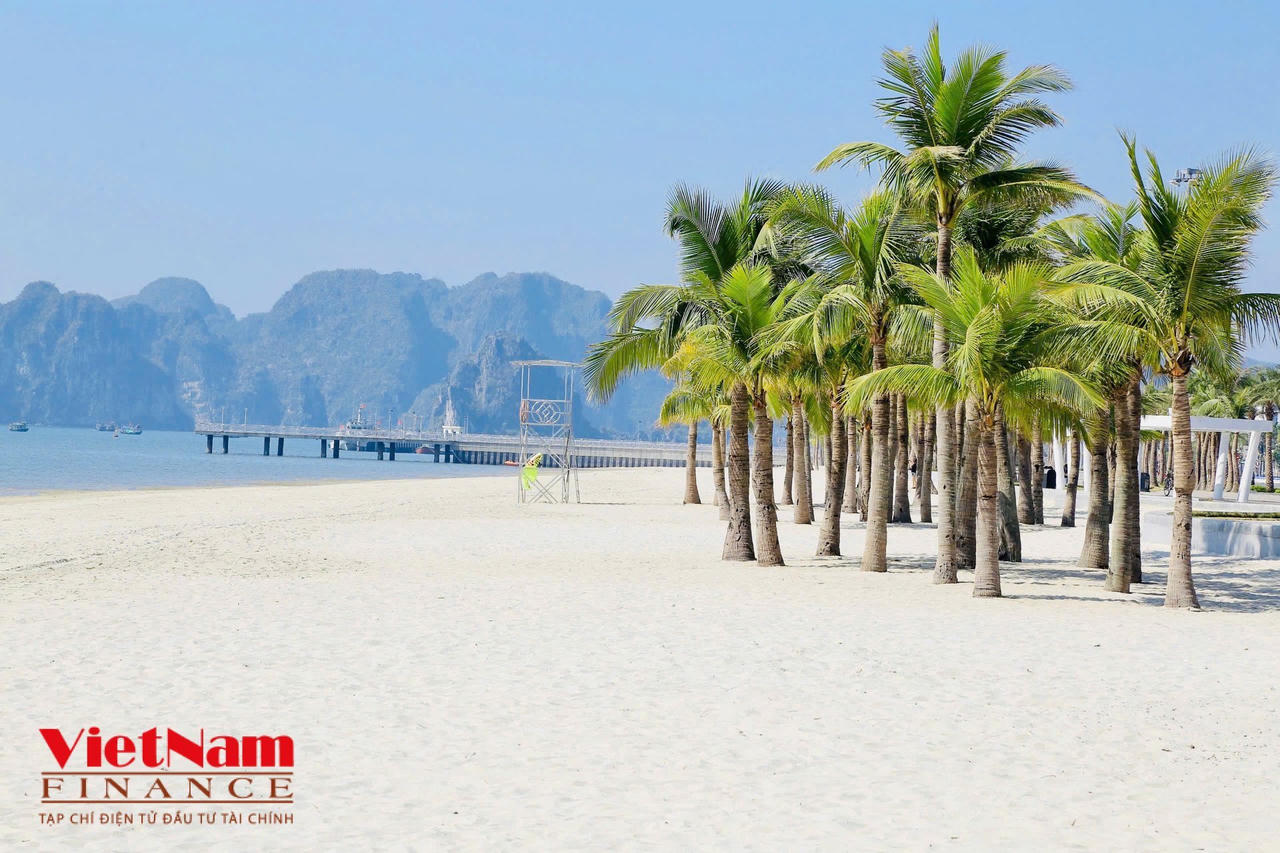 Ngắm các bãi tắm biển nhân tạo nghìn tỷ bên Vịnh Hạ Long