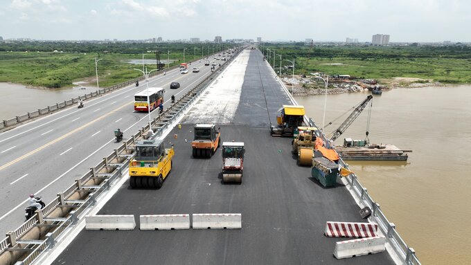Toàn cảnh cầu Vĩnh Tuy giai đoạn 2 chuẩn bị thông xe