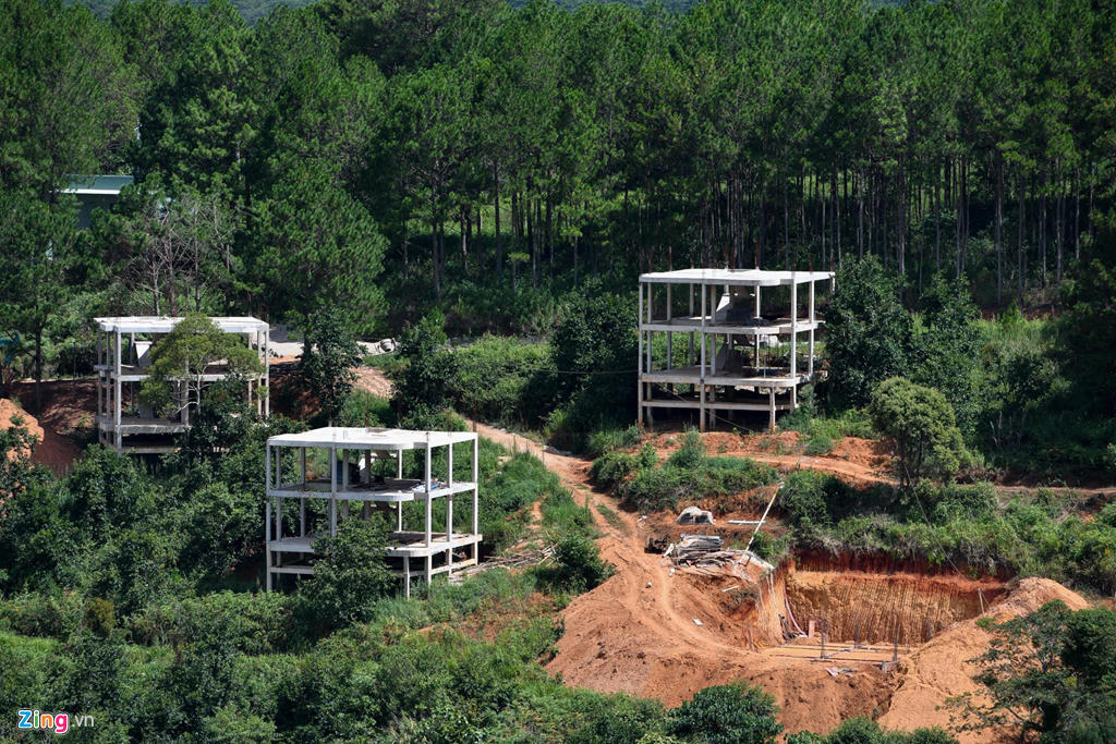 Nhiều dự án bất động sản sai phạm ‘bao vây’ hồ Tuyền Lâm ở Đà Lạt